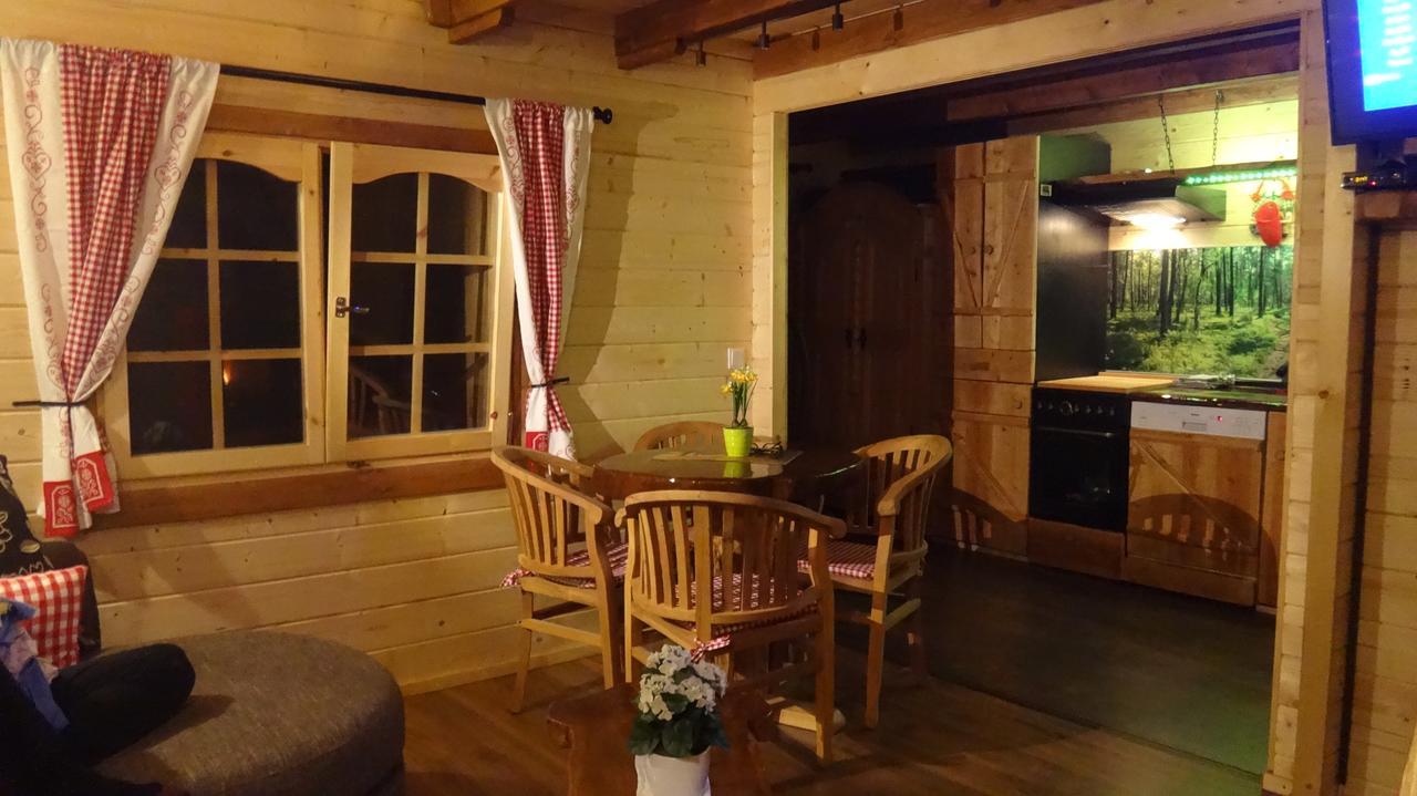 Holzhaus Waldwichtel Am Wald Und See Neuruppin Extérieur photo