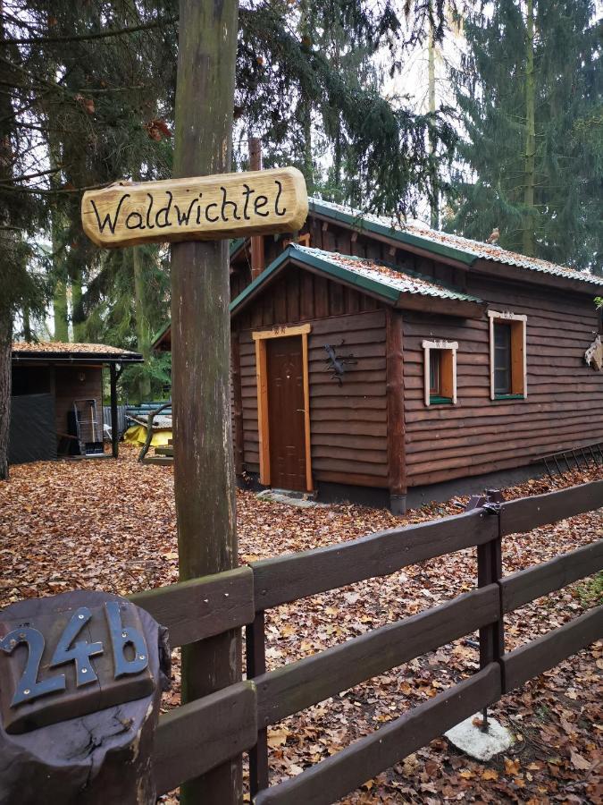 Holzhaus Waldwichtel Am Wald Und See Neuruppin Extérieur photo